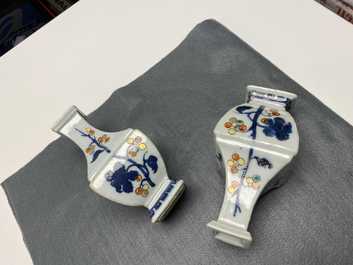 A pair of Chinese 'Pronk studio' vases, Qianlong